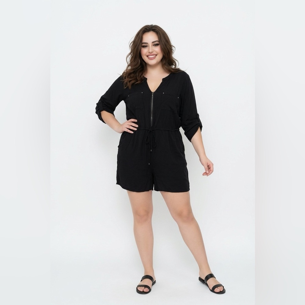 Torrid‎ Black Zippered Romper. Sz 1x
